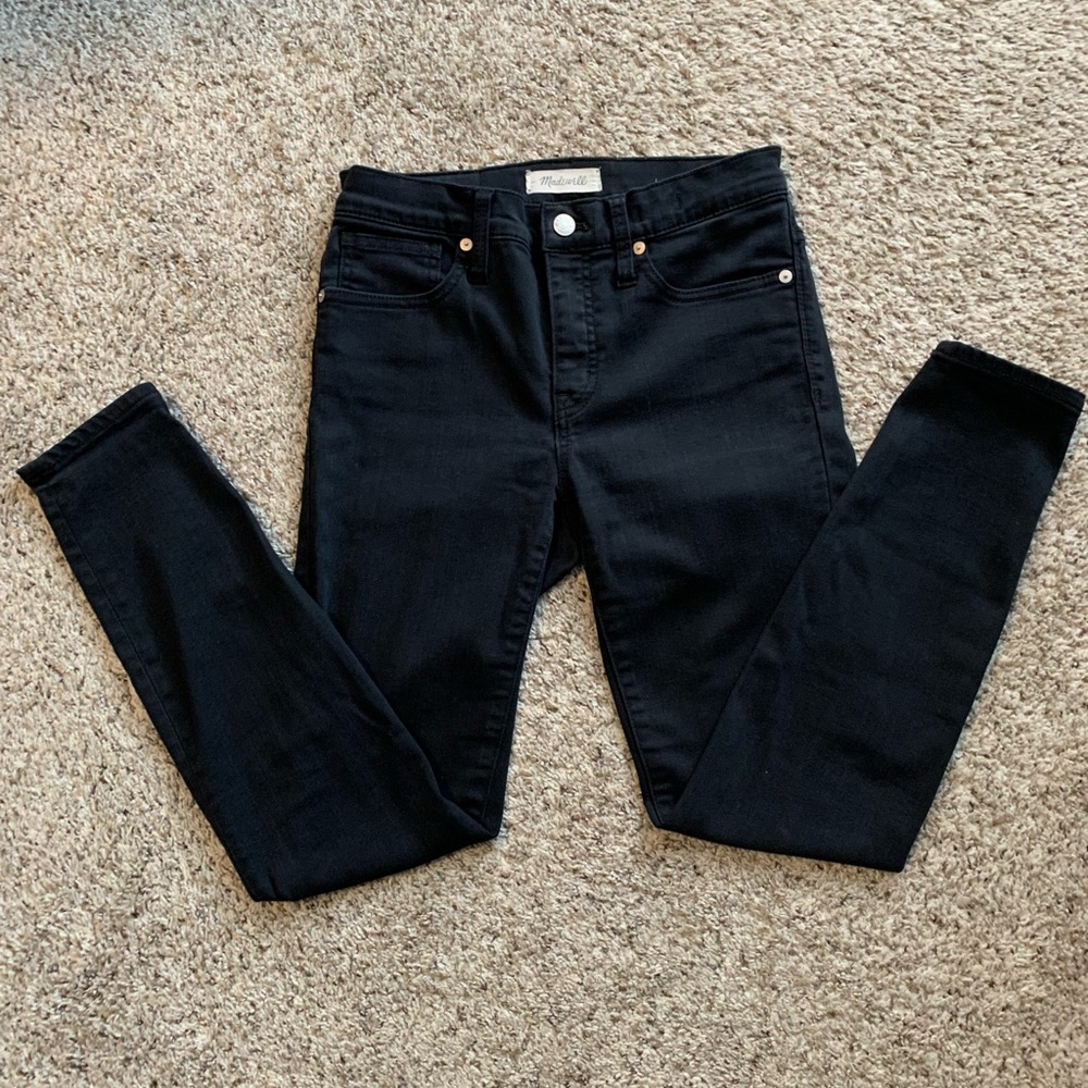Madewell size 26, 9” High Rise Skinny in Black